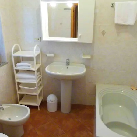 Bauernhof Un Posto Al Sole Diano San Pietro