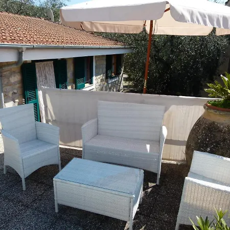 Un Posto Al Sole Farm stay Diano San Pietro